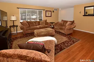 49 Cliffside Dr, Manchester, CT 06042 - Photo 9