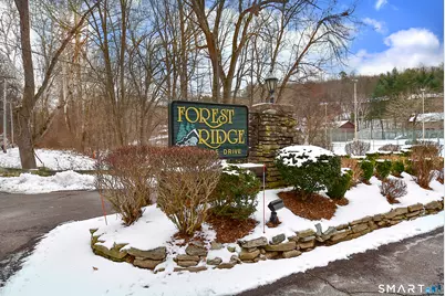 49 Cliffside Drive #B, Manchester, CT 06042 - Photo 3