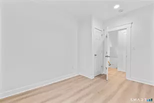 141 Augur St, Hamden, CT 06517 - Photo 9