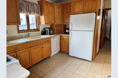 73 Lockhart Avenue, Waterbury, CT 06705 - Photo 9