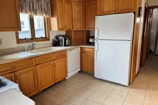 73 Lockhart Ave, Waterbury, CT 06705 - Photo 9