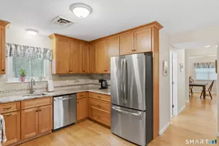 7 Tamarack Ln, Simsbury, CT 06070 - Photo 11