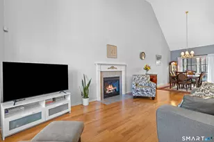 24 Phillips Farm Rd, East Hartford, CT 06118 - Photo 7