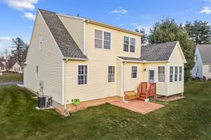 24 Phillips Farm Rd, East Hartford, CT 06118 - Photo 33