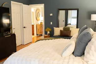 94 Goodwin Cir, Hartford, CT 06105 - Photo 9