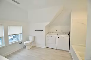 21 Nichols St, Ansonia, CT 06401 - Photo 15