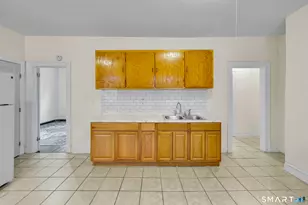 72 Sterling St, Hartford, CT 06112 - Photo 11