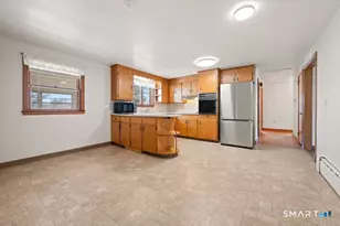 43 Robin Rd, Farmington, CT 06032 - Photo 3