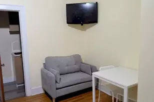 324 Curtis St, Meriden, CT 06450 - Photo 3