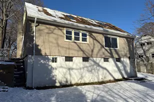 11 Blumenthal Dr, Montville, CT 06382 - Photo 7