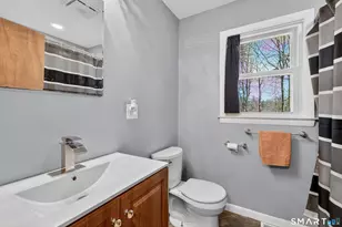 9 Milton Dr, Meriden, CT 06450 - Photo 7