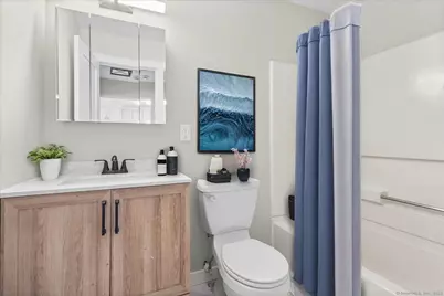 135 Gold Star Highway #409, Groton, CT 06340 - Photo 5