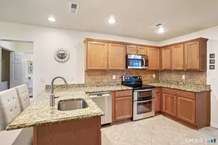 10 Lucius Ct, Milford, CT 06461 - Photo 9