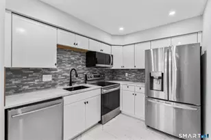 133 Peddlars Dr, Branford, CT 06405 - Photo 15