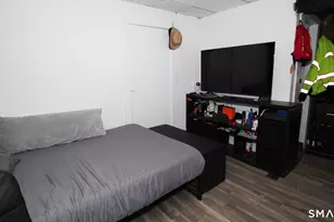 221 Grove St, Meriden, CT 06451 - Photo 9