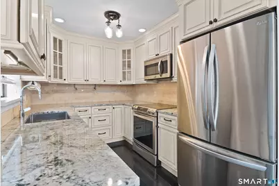 141 Spring Glen #141, Shelton, CT 06484 - Photo 5