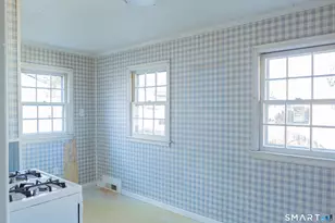 496 Burnsford Ave, Bridgeport, CT 06606 - Photo 13