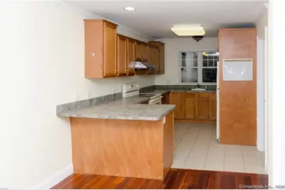 527 West Thames Street #27, Norwich, CT 06360 - Photo 3