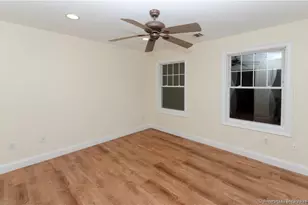 527 West Thames St, Norwich, CT 06360 - Photo 11