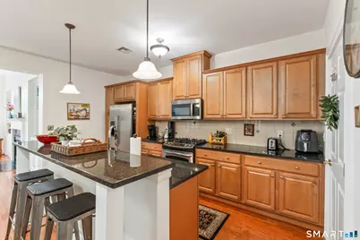 460 Heritage Road #302, Southbury, CT 06488 - Photo 9