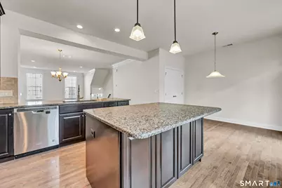 10 Putnam Lane #10, Danbury, CT 06810 - Photo 7