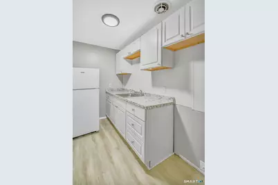 279 Oakville Avenue #B12, Waterbury, CT 06708 - Photo 5