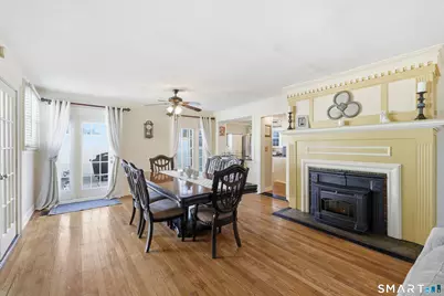 22 Robinson Avenue, Danbury, CT 06810 - Photo 13