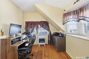 22 Robinson Ave, Danbury, CT 06810 - Photo 9