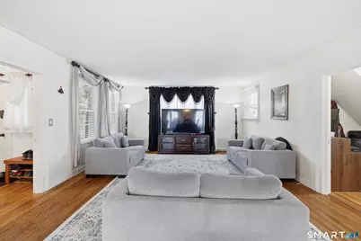 22 Robinson Avenue, Danbury, CT 06810 - Photo 7