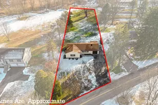 3 Pleasant St, East Windsor, CT 06088 - Photo 3