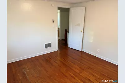 129 Douglas Street, Hartford, CT 06114 - Photo 11