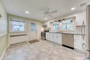 155 Holland Ln, East Hartford, CT 06118 - Photo 11