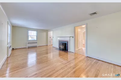 155 Holland Lane, East Hartford, CT 06118 - Photo 9