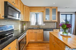 2 Dover St, Norwalk, CT 06850 - Photo 9