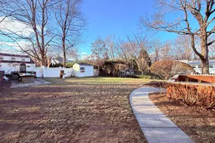 36 Center Dr, Greenwich, CT 06870 - Photo 3