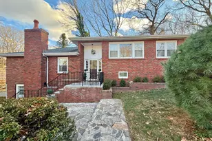 36 Center Dr, Greenwich, CT 06870 - Photo 1