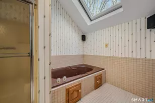 97 W Main St, East Lyme, CT 06357 - Photo 21