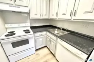 1310 Berlin Tpke, Wethersfield, CT 06109 - Photo 5