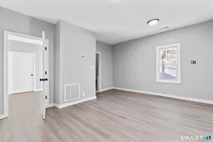 257 N State St, Ansonia, CT 06401 - Photo 21