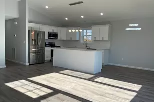 31 Hinman St, West Haven, CT 06516 - Photo 3