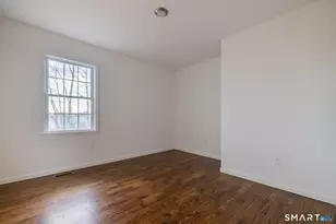 340 Pleasantview Ave, Bridgeport, CT 06606 - Photo 11