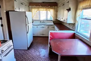 127 Maple St, Norwich, CT 06360 - Photo 5