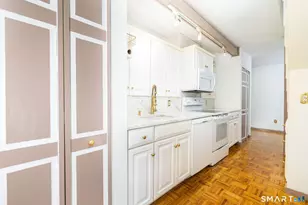 10 Pepperidge Ct, Simsbury, CT 06070 - Photo 7