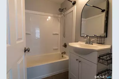 90 School Street, New London, CT 06320 - Photo 21