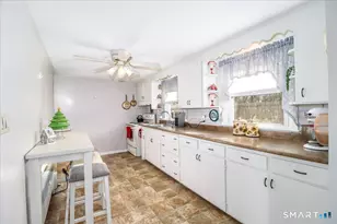 39 Cedar Ln, Cheshire, CT 06410 - Photo 3