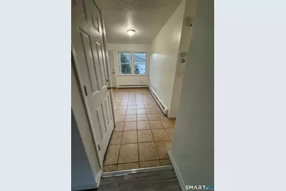 18 West Hills Road, New Haven, CT 06515 - Photo 3