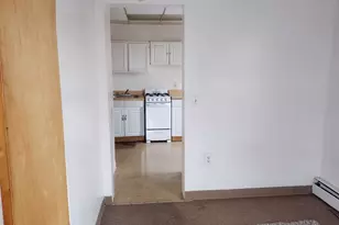 807 E Main St, Waterbury, CT 06705 - Photo 15