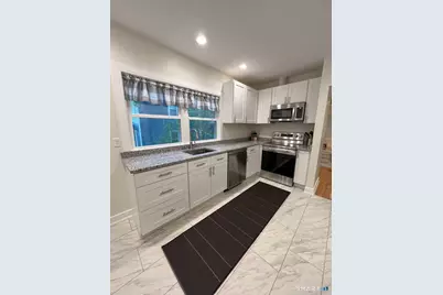 16 Wilton Avenue, Norwalk, CT 06851 - Photo 7