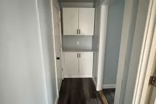 23 Harding Pl, New Haven, CT 06511 - Photo 9