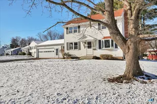 97 Arcellia Dr, Manchester, CT 06042 - Photo 3